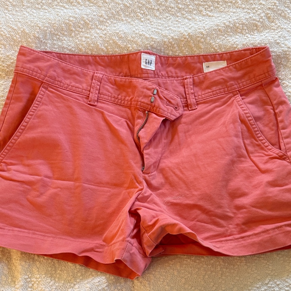 GAP Women's High Waist Salmon Shorts